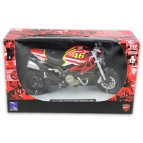Ducati Monster 796 (No. 46) fém motor műanyag borítással 1:12 NewRay